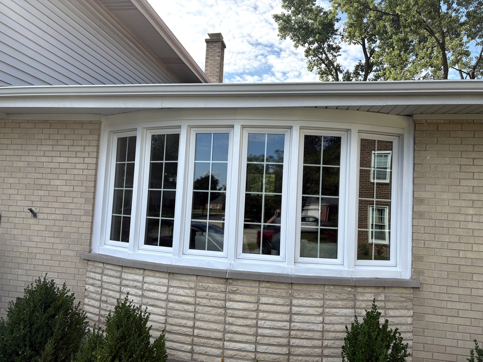 Painted bay window trim
